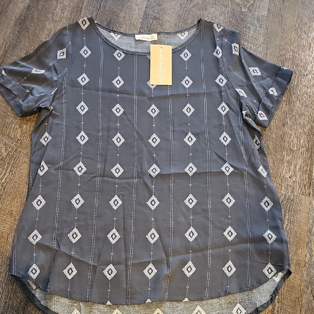Millibon Charcoal Geometric Short Sleeve Top